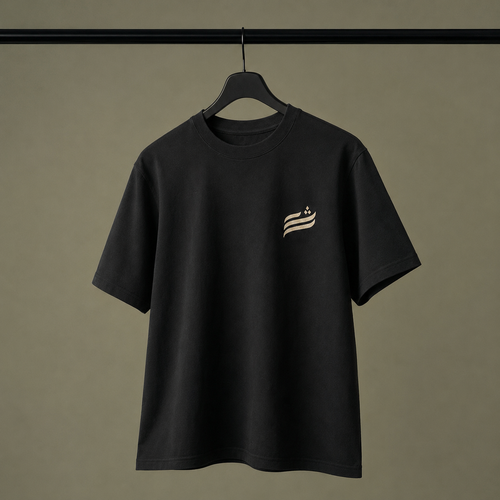 DUTHUR “من هنا الأصل” Oversize Tişört – Siyah Nakış Detaylı T-shirt